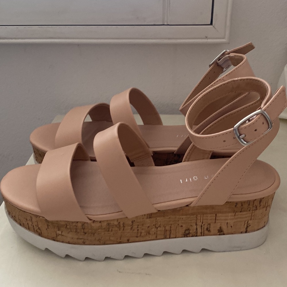 Madden Girl Size 8 Nude Sandal - Picture 6 of 6